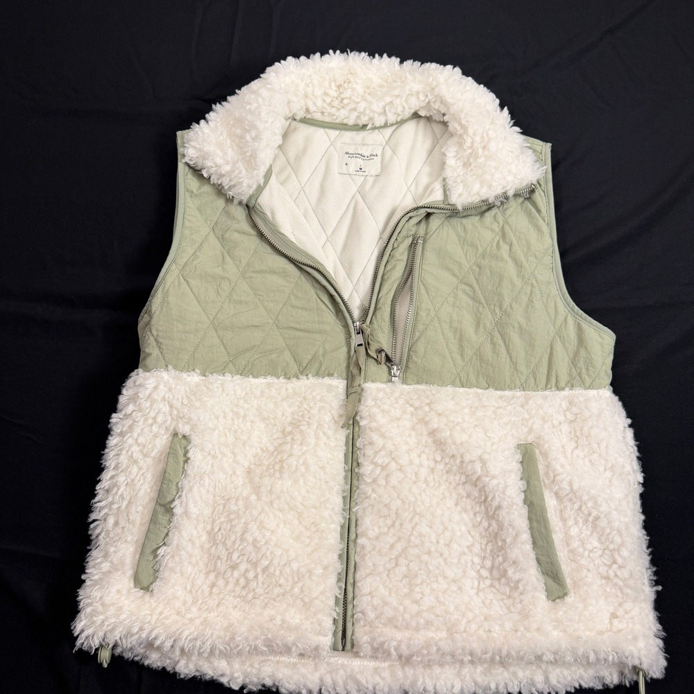 Abercrombie & Fitch Quilted Sherpa Mixed Media Vest Sage Green Cream Medium